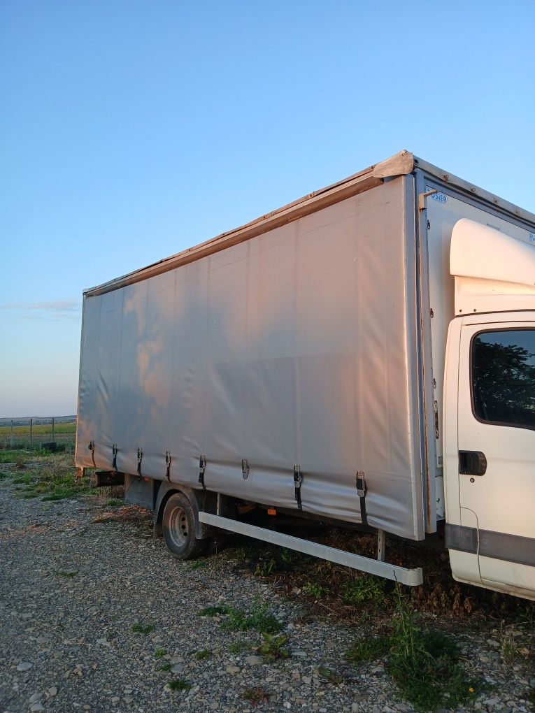 Vând iveco daily detarat