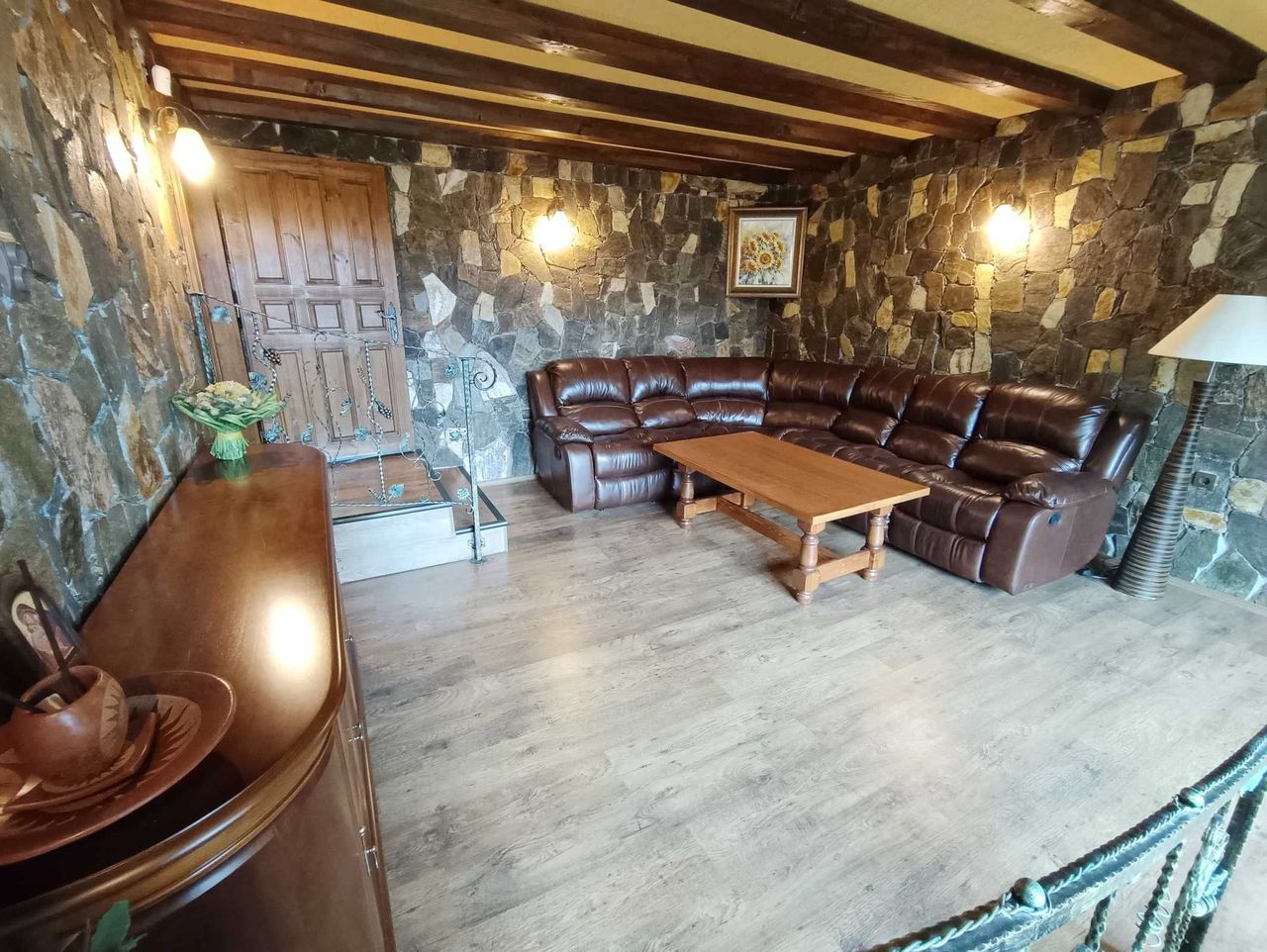 Продава се Тристаен апартамент в Велинград - 105 кв.м за 896 €/кв.м - Снимка #10