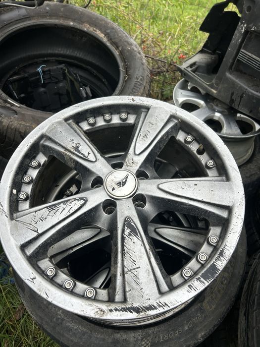 Caut Jante 5x100 R17 acest model (1 bucata)