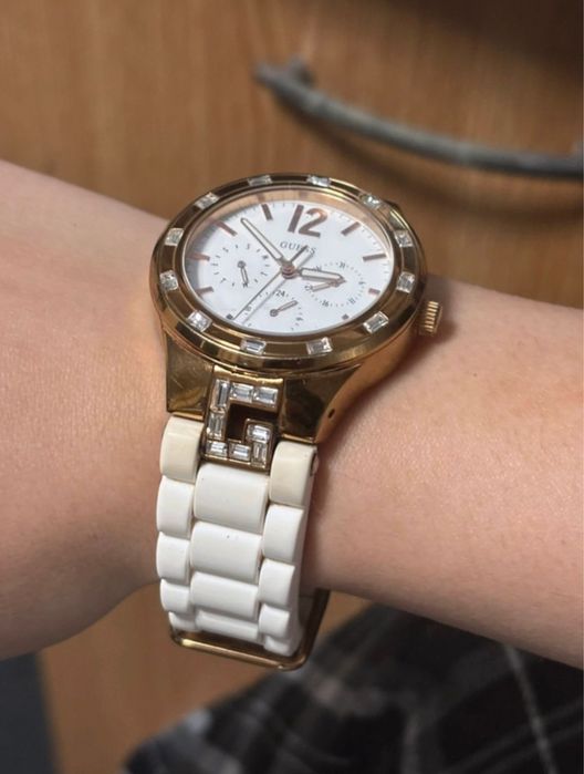 ceas guess de dama
