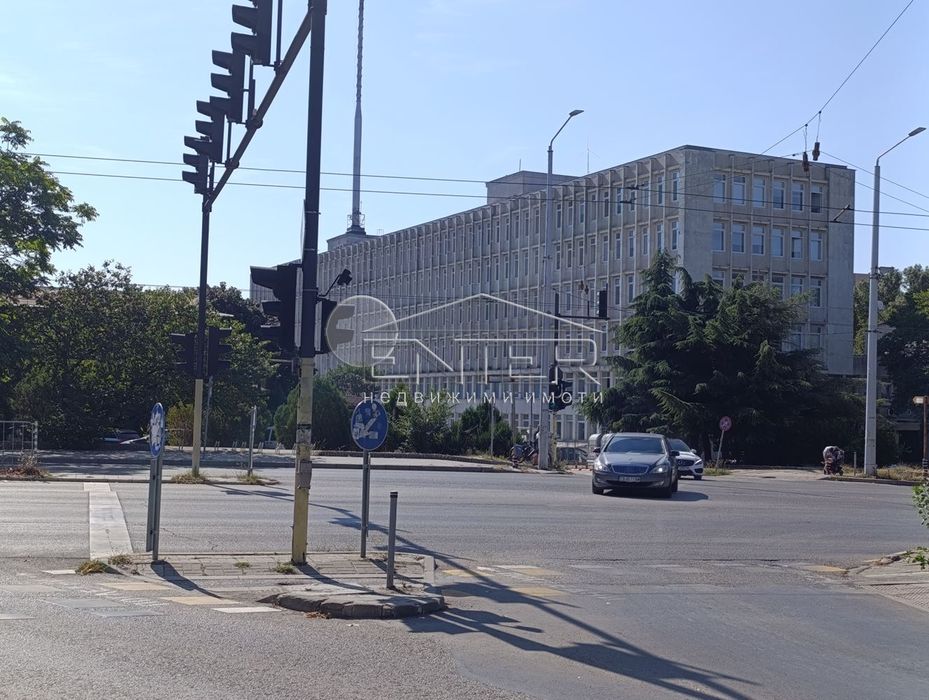 Продава се Офис в Варна, Завод Дружба - 25 кв.м за 2584 €/кв.м - Снимка #1