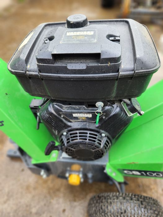 Tocător/crengi/lemn de la GreenMech CS100 tip remorca