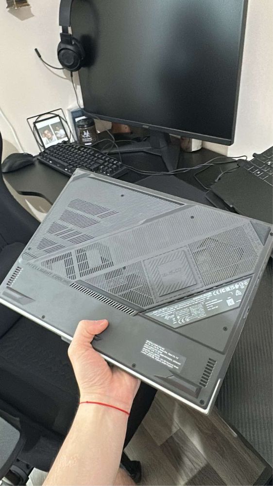Asus rog g16 геймърски лаптоп