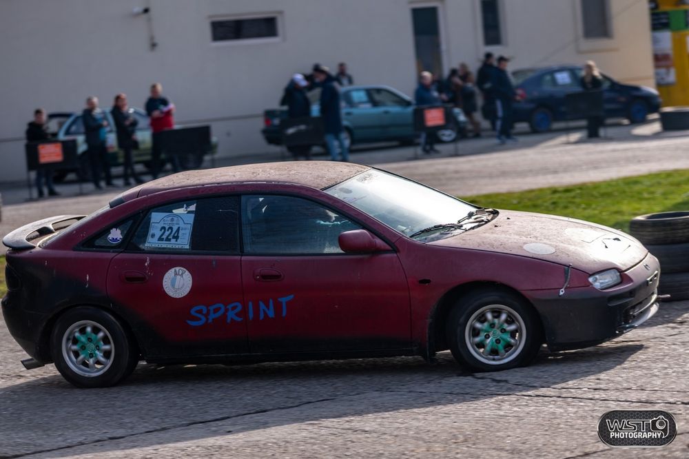 Mazda 323- Mașină de Raliu, Pregătită de Cursă!