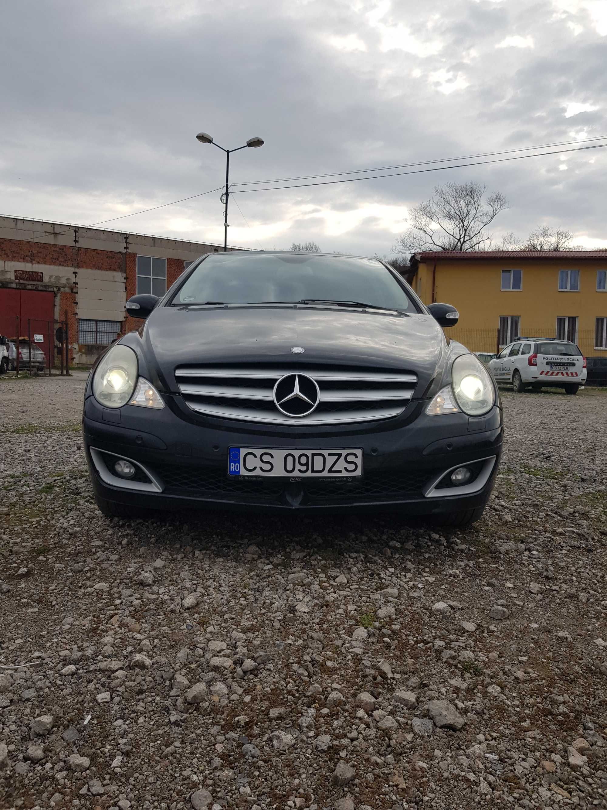 Mercedes  - Benz