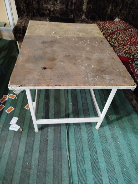 Стол ва Стуллар Чойхона Ховли Уй учун ярокли Россия темирларидан .