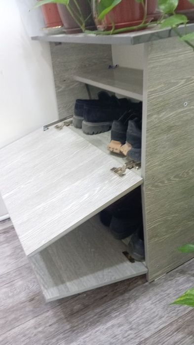 Oyoq kiyim uchun podstavka