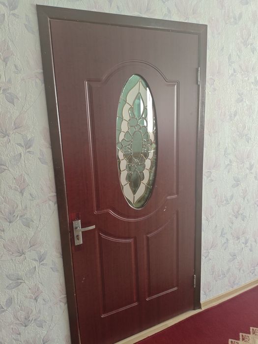 Продам двери межкомнатные . Установлены у нас дома. Без повреждений.