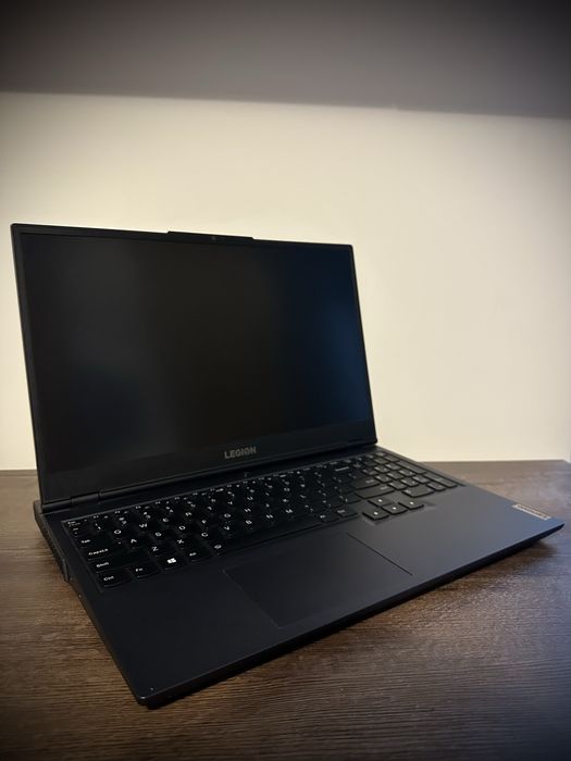 Laptop Gaming LENOVO Legion 5 15ACH6H