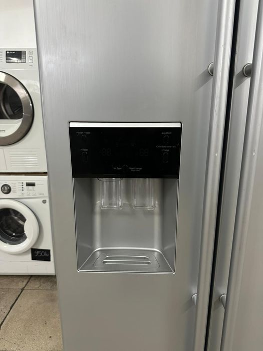 Frigider Side by Side Samsung A+++