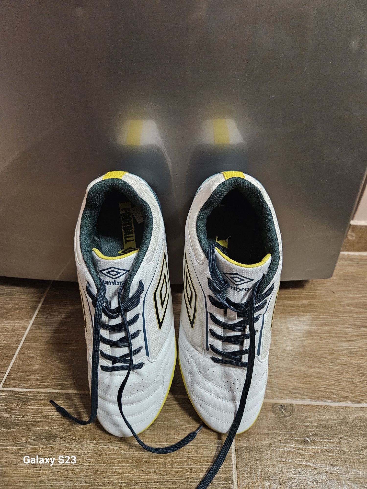 Футболни обувки стоножки UMBRO