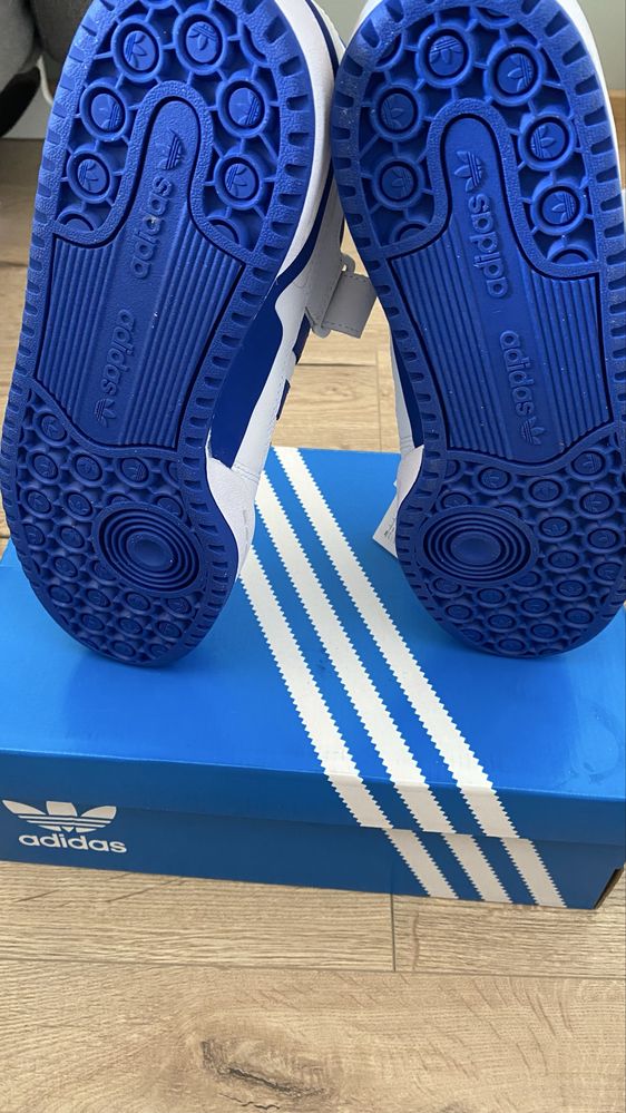 Маратонки adidas forum low