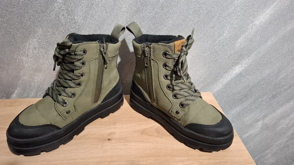 Ghete băieți H&M,Nr.29