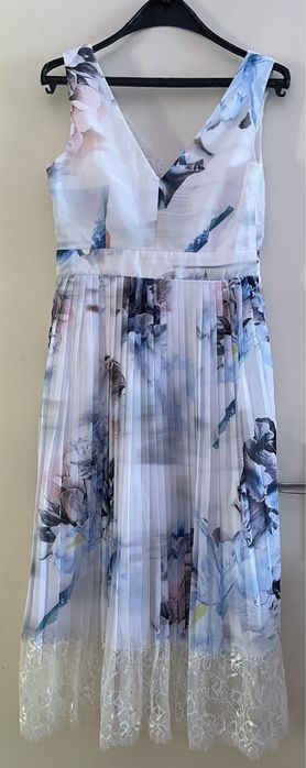 Нова рокля Little Mistress, размер 38 (М)