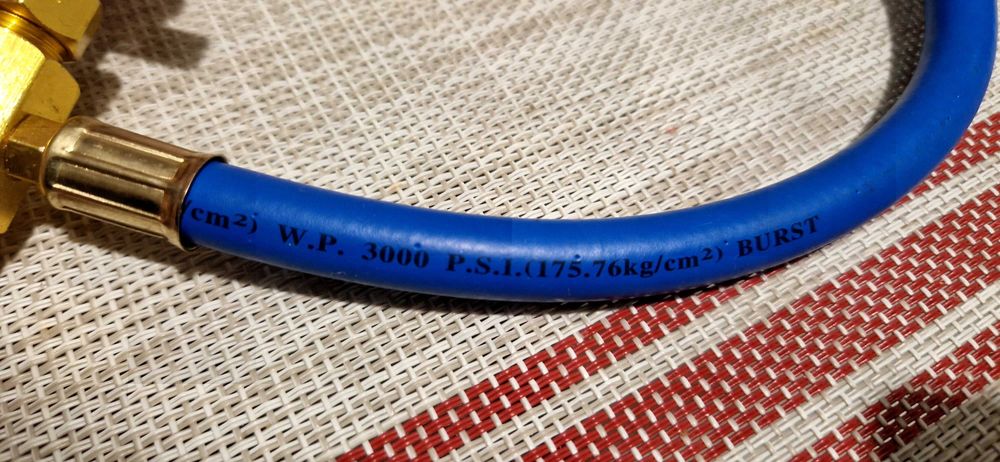 Furtun de incarcare ac cu manometru