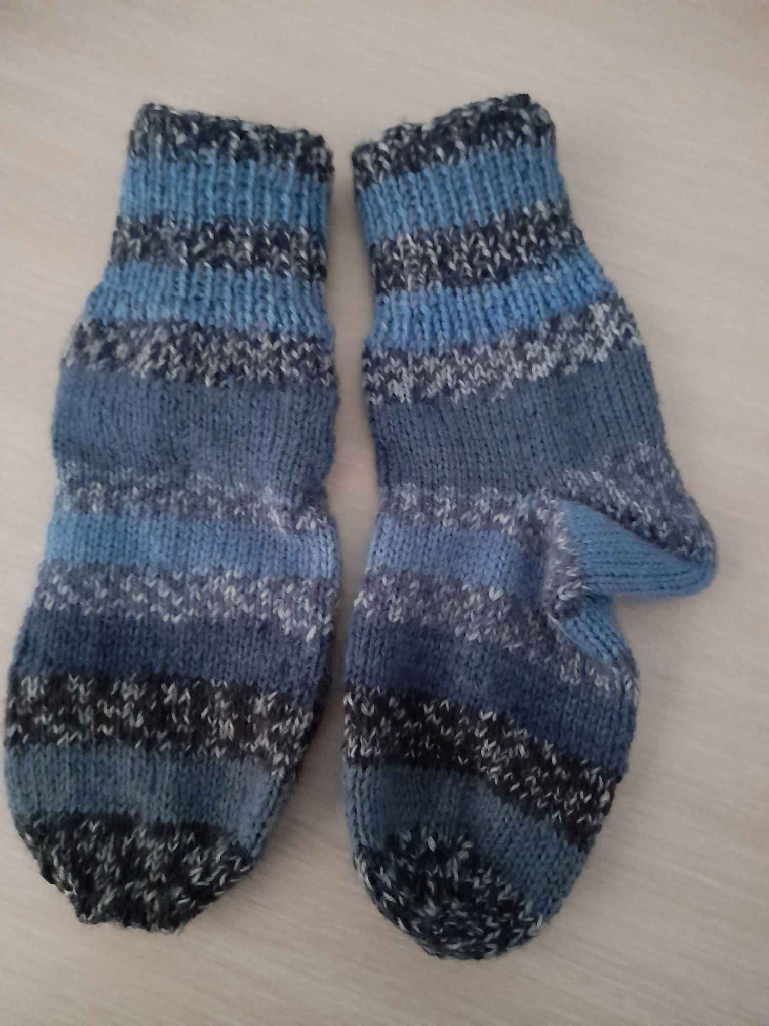 Вълнени чорапи - ръчно плетиво
