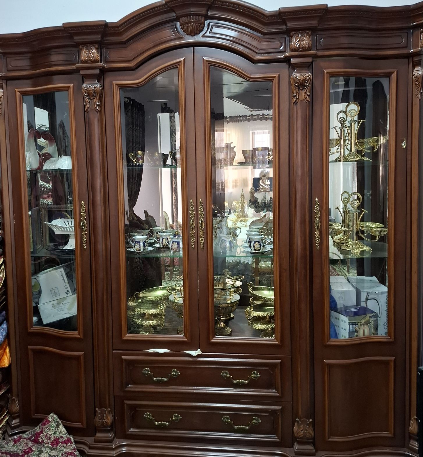 Продаётся  мебель очень хорошим состояние