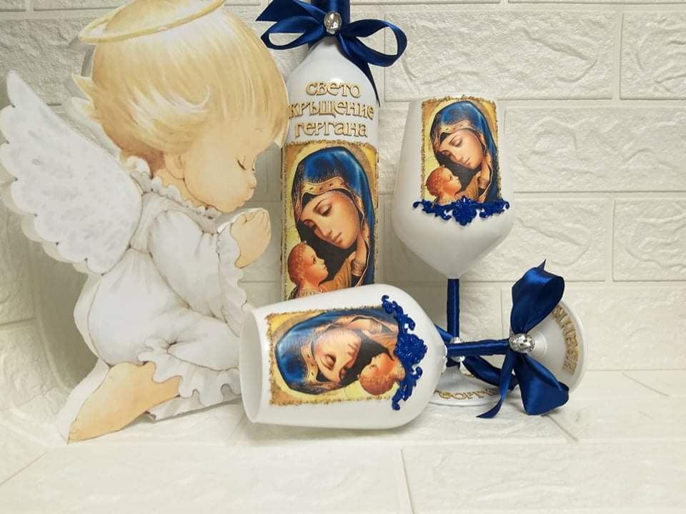 Ръчно декорирани подаръчни комплекти за кръстници