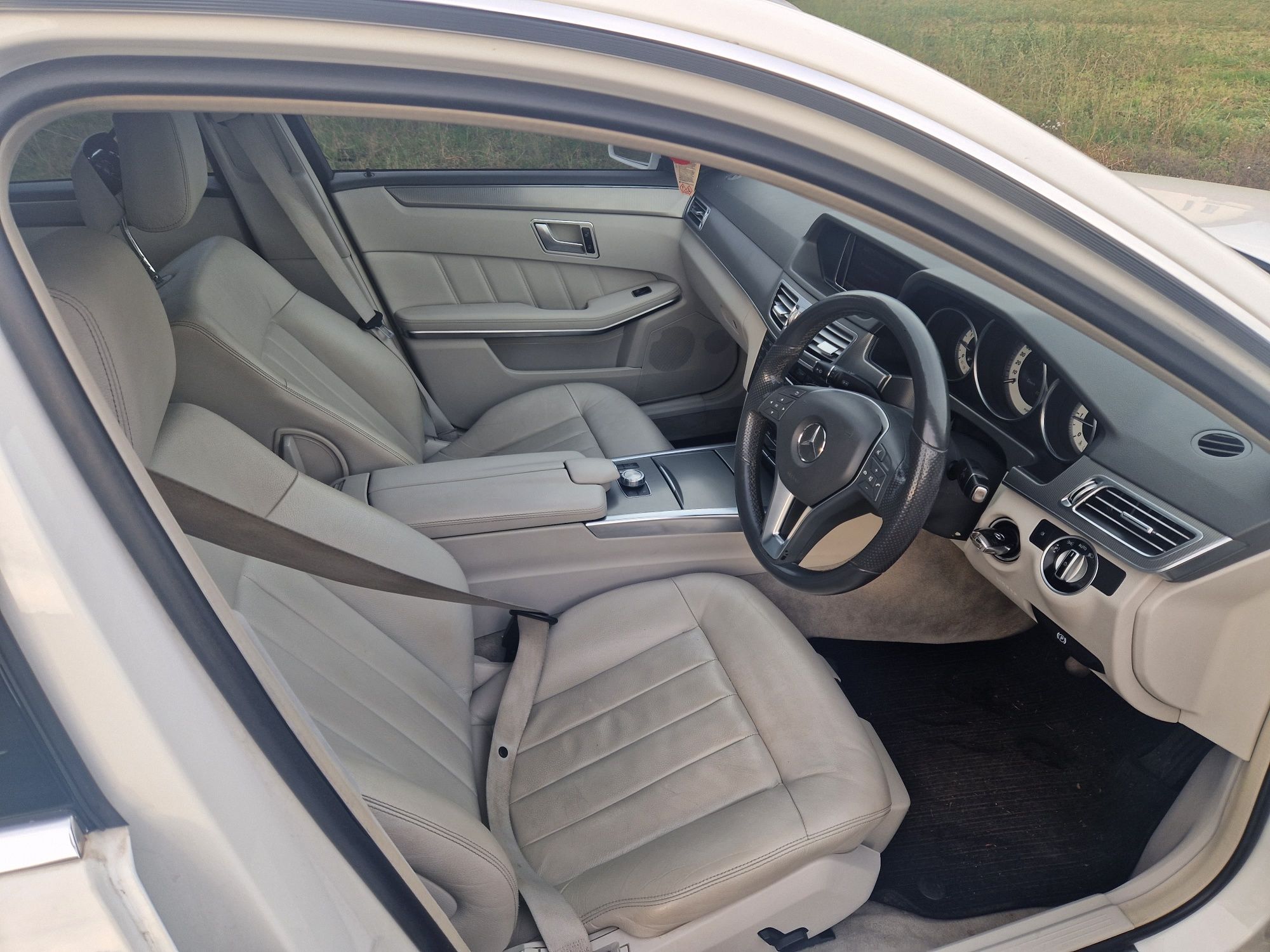 Dezmembrez Mercedes E-class 2013-2015 2.2 OM651