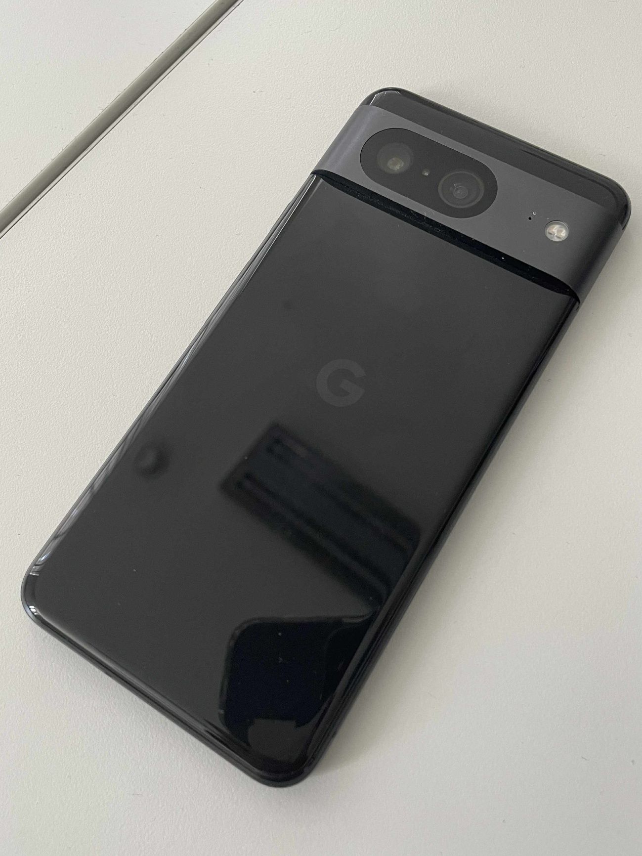 Продавам Google Pixel 8