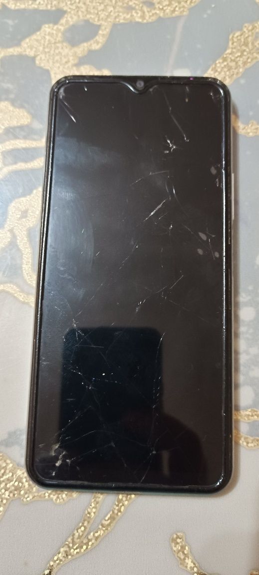 Vivo Y21 не скрывался, Экран родной. Все работает исправно!