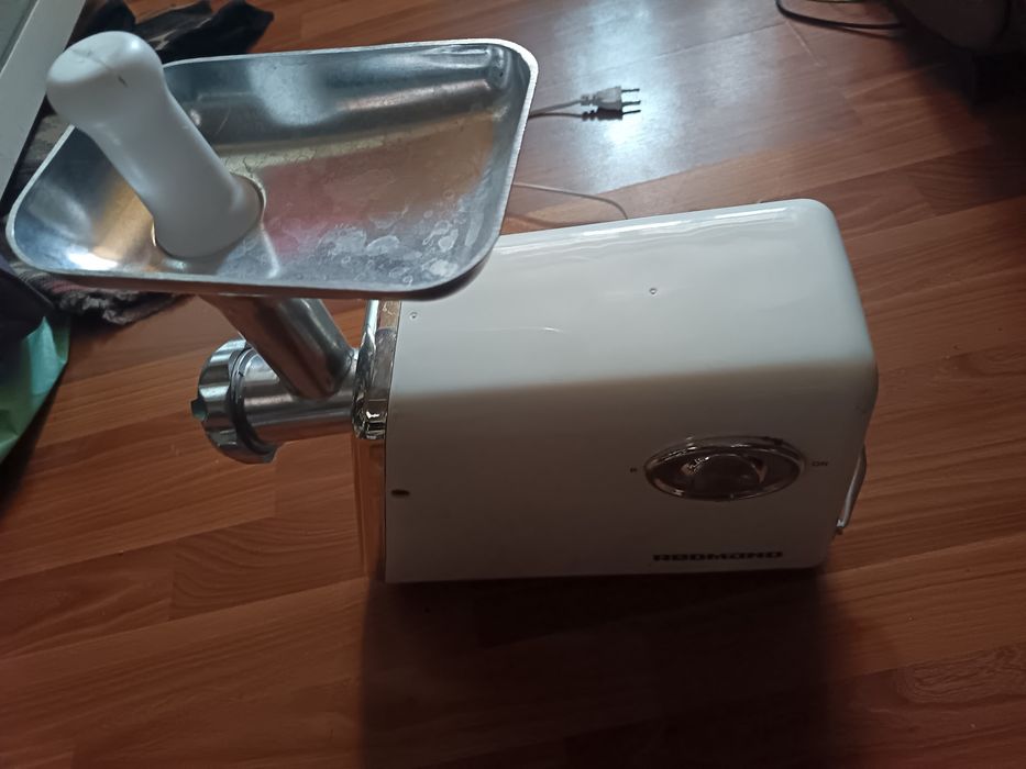 Электромясорубка