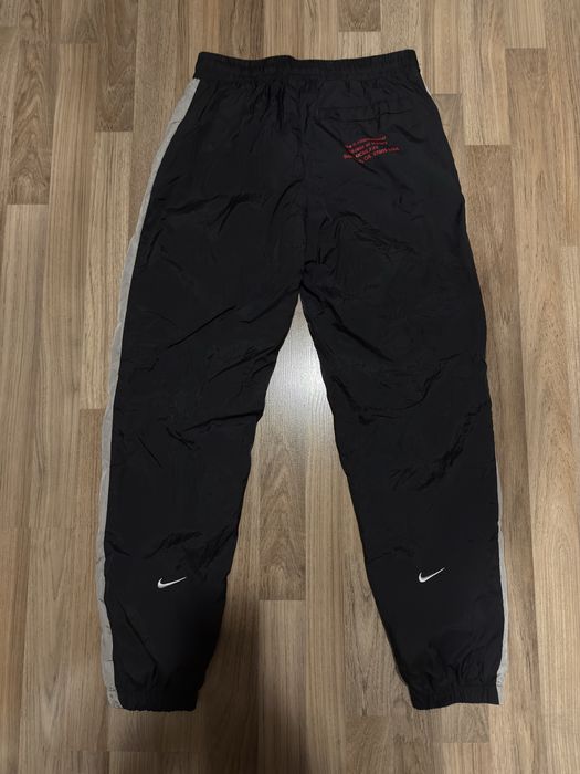 Рядко долнище Nike Swoosh (L)