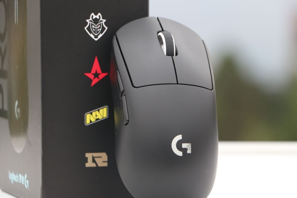 Logitech Pro X Superlight мышь