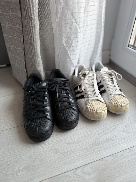 • Adidas  • SUPERSTAR •