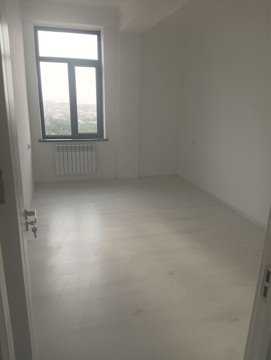 Продается 2 комнатная квартира.Мирзо Улугбекский район.Массив Карасу-3