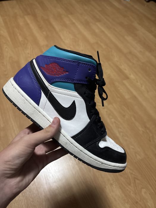 Adidasi nike jordan 1 mid