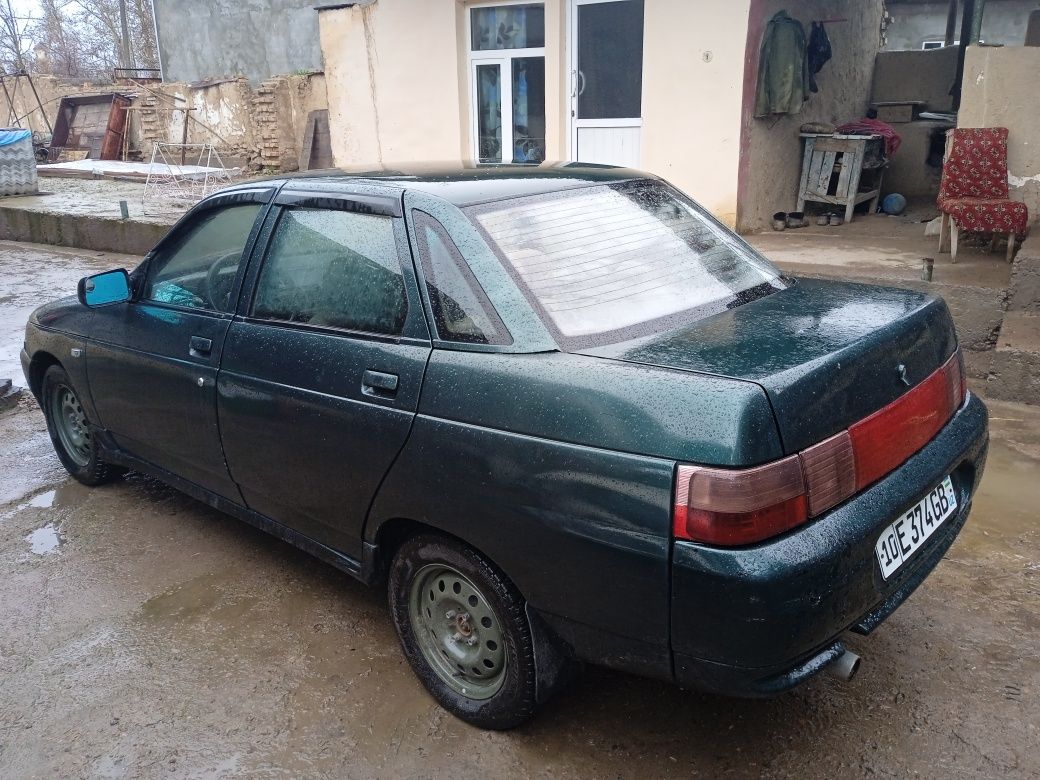 Lada 2110 nahadu gaz-benzin