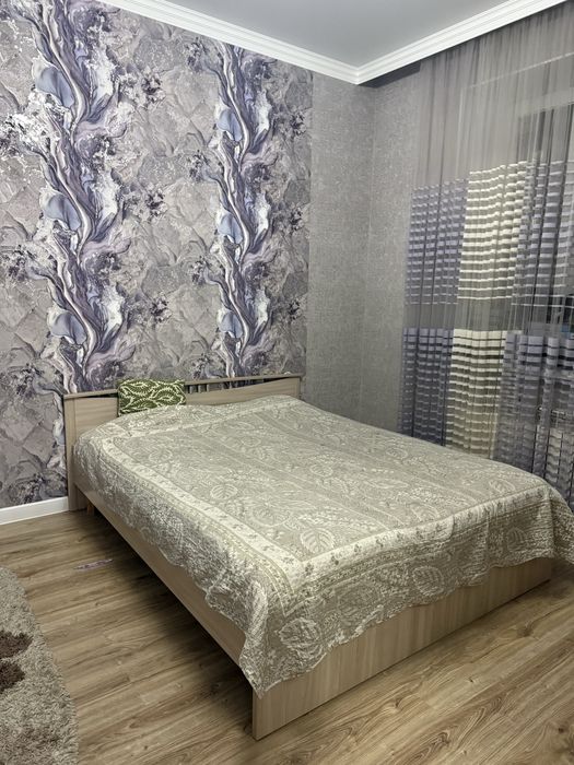 Продам спальню- шкаф и кровать двуспальную