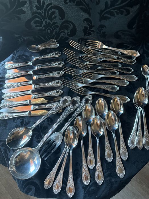 Комплект посребрени прибори