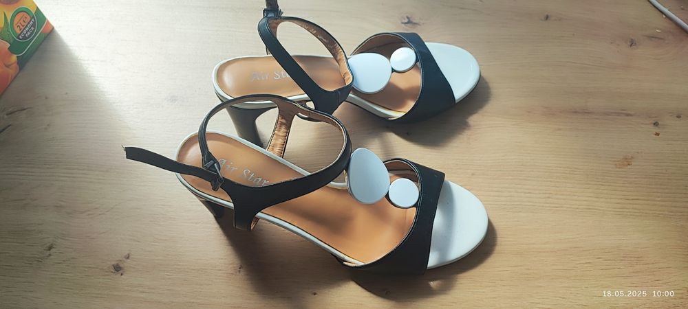 Дамски обувки сандали на ток 38р