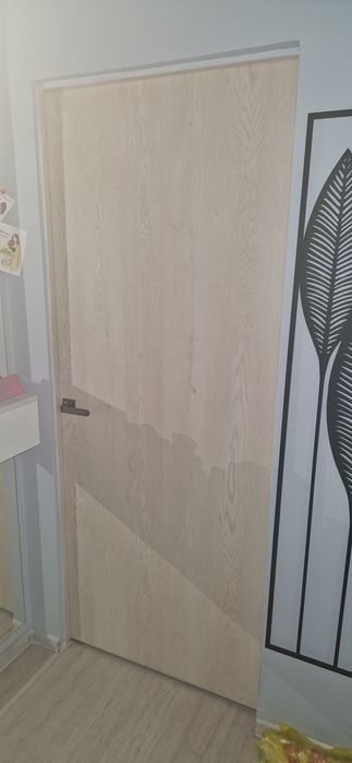 Продам межкомнатную дверь