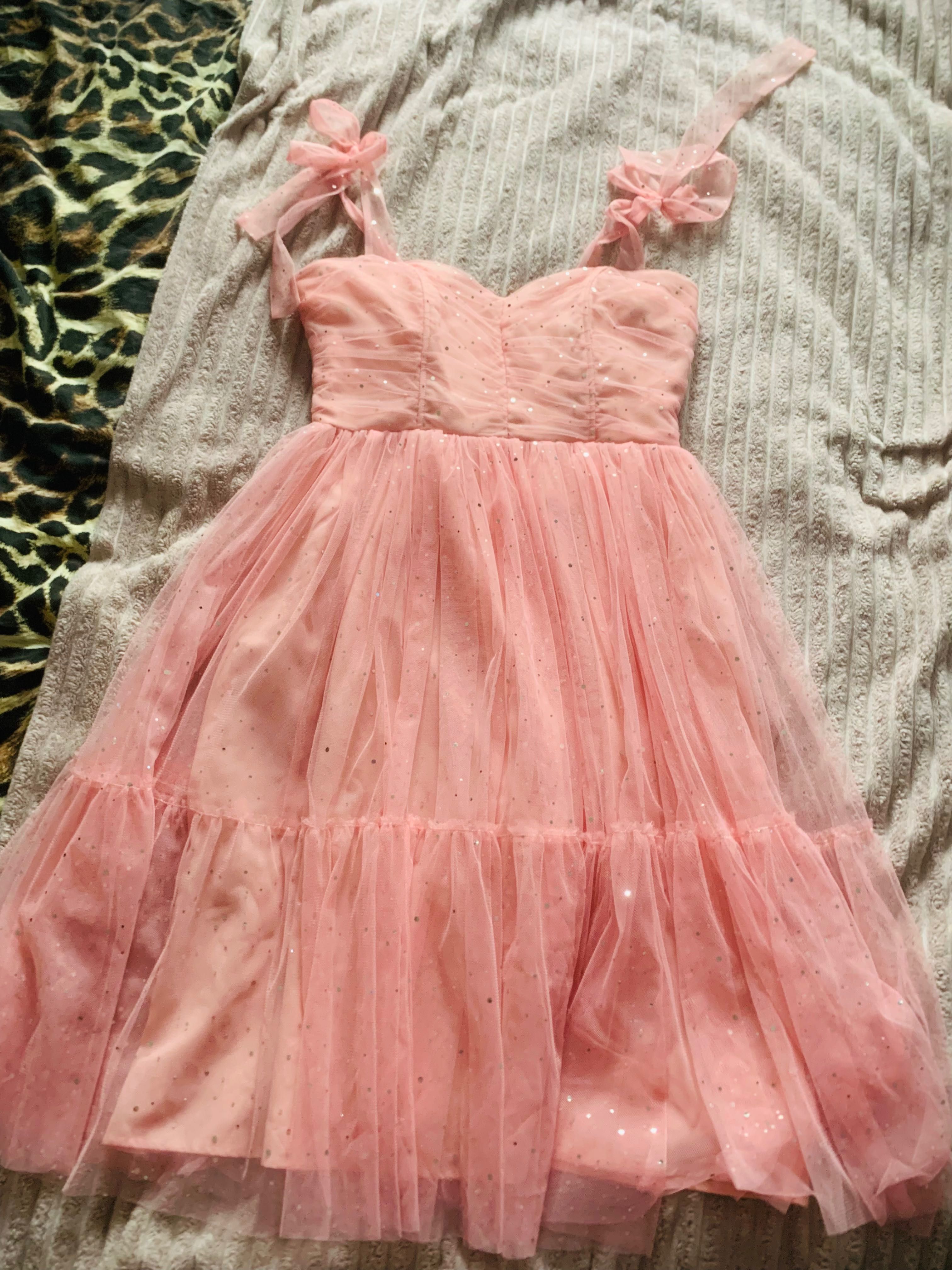 Платье розовое размер на M