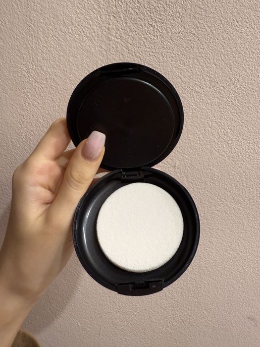 Пудра-фондьотен MAC