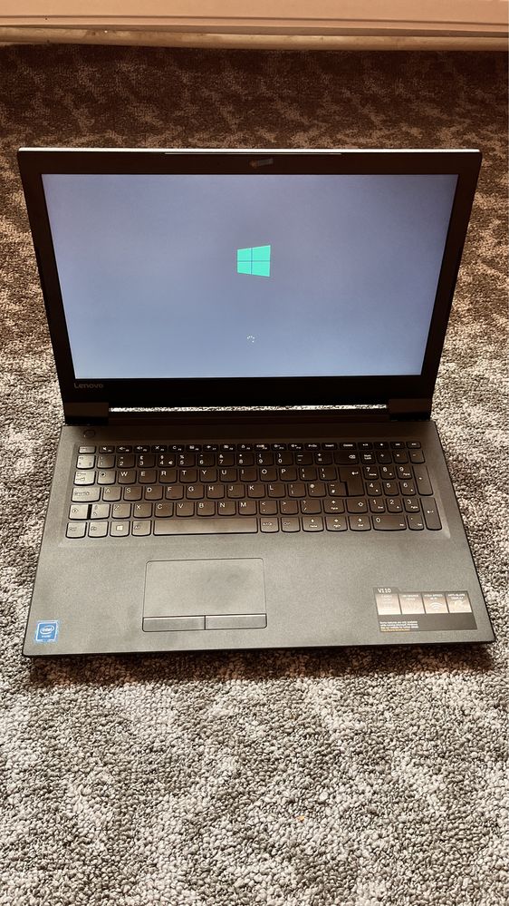 Laptop Lenovo V110