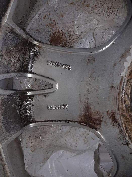 Jante Volvo,cauciucuri iarna cu cuie si jante(împreună sau separat)