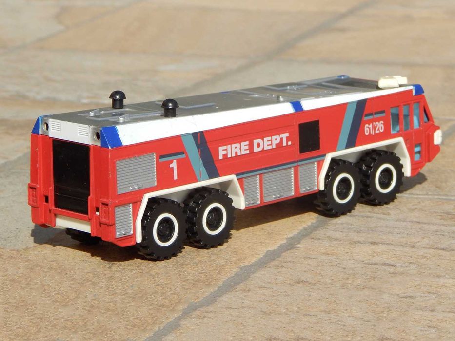 Macheta masina pompieri aeroport Simba 8x8 GFLF 60 120 1985 Frankfurt