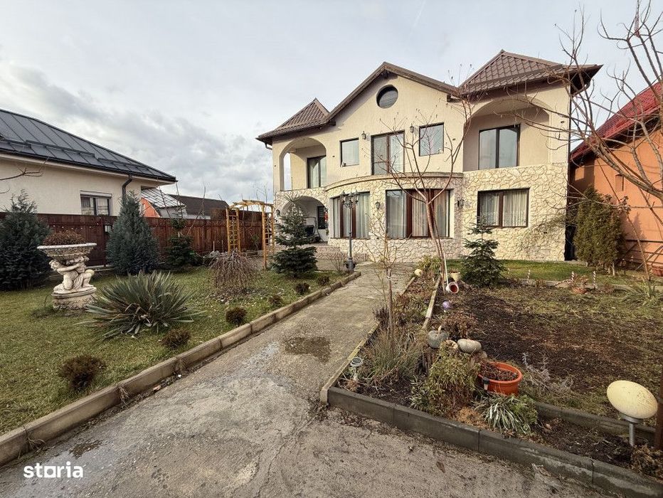 Casa vila 300mp, teren 1100mp, de inchiriat, zona Avram Iancu