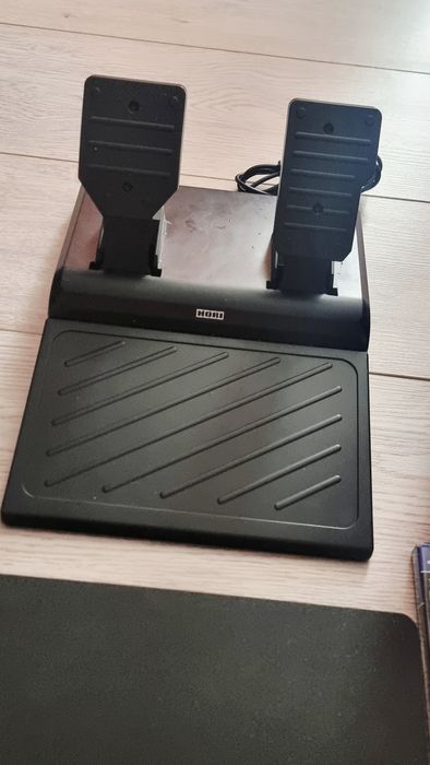 Consola SONY gaming, volan ,joc ,accesorii