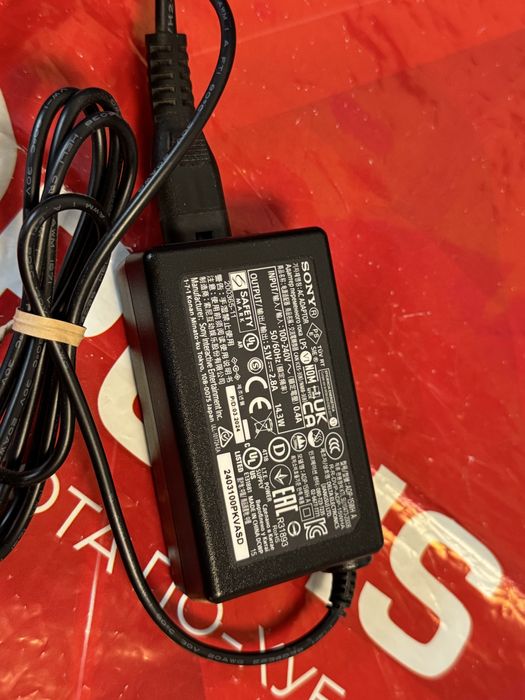 КАТО НОВА Зарядна Станция Sony Playstation 5