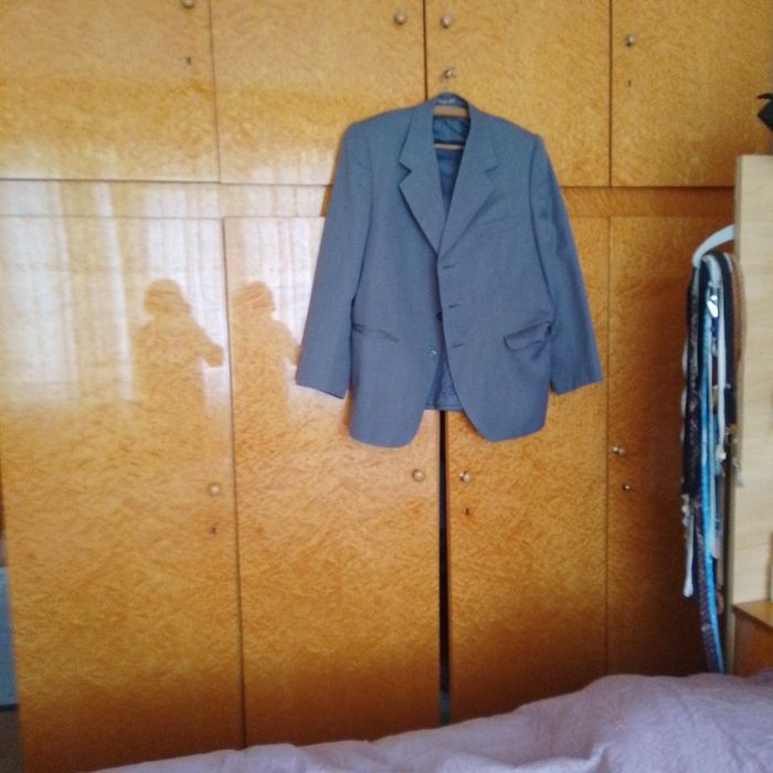 Мъжки костюм без забележки