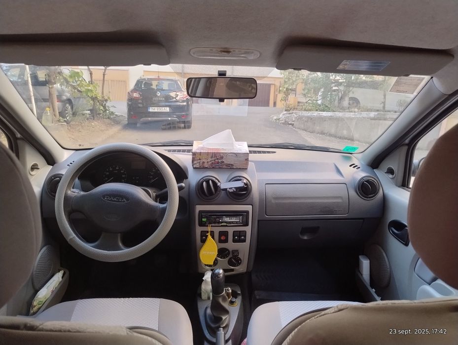 Vând Logan 1,4 GPL din fabrică.