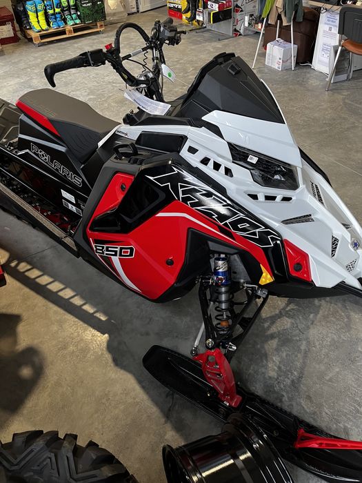 Polaris 850 RMK KHAOS SLASH 155 V1 snowmobile