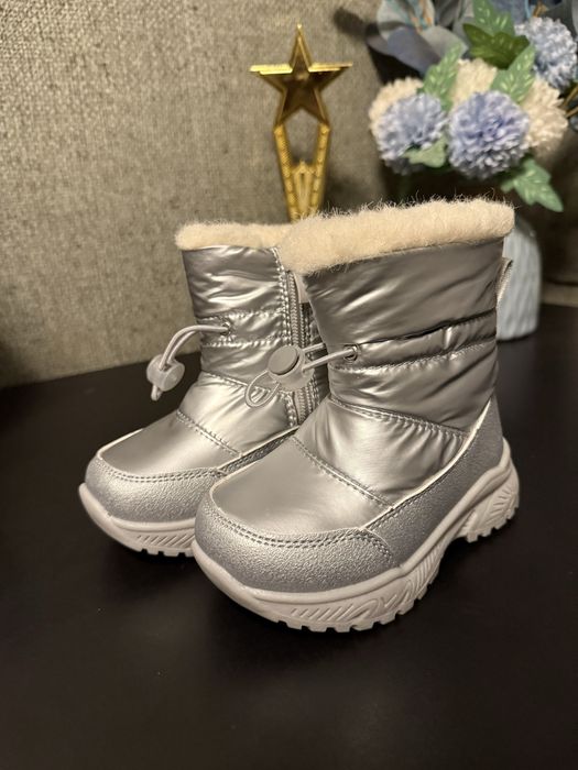 Продам зимние сапоги, ботинки на девочку