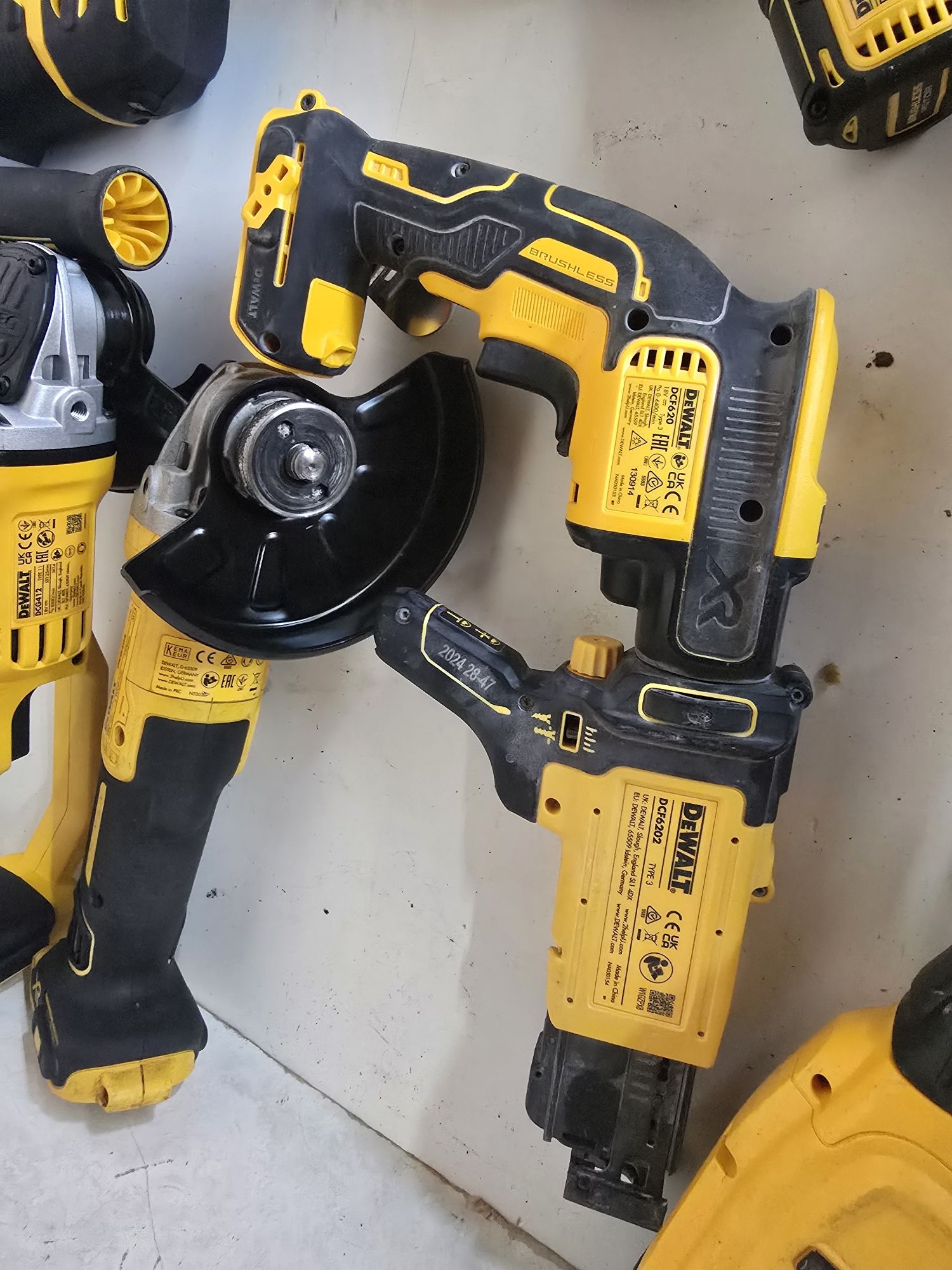 Vând scule dewalt 18V