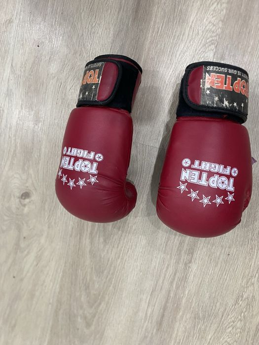 Перчатки шлем сатылады срочно подарок скалкалка бинт